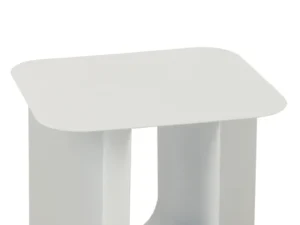 De Bijzettafel Wit 44 CM Vierkant Metaal is een moderne, minimalistische witte bijzettafel met een vierkant blad en een kenmerkend U-vormig, glad metalen onderstel.