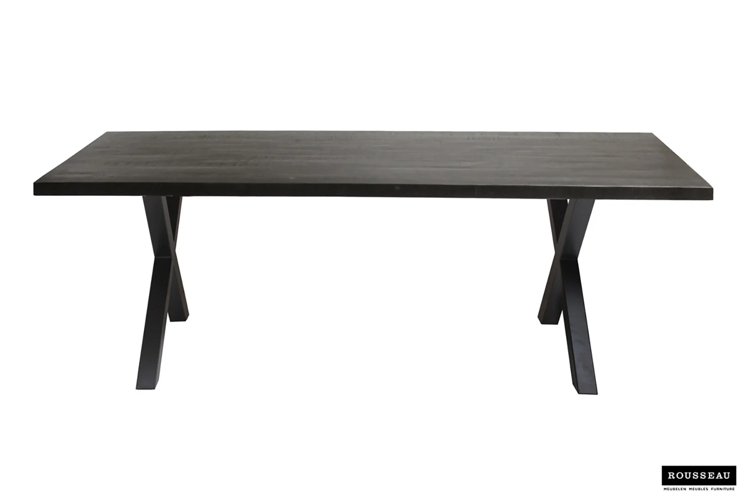 De UITVERKOOP - Tafel 'Elena' is een 200 cm rechthoekige eettafel gemaakt van zwart mangohout, met een plat blad en twee stevige X-vormige poten, tegen een effen witte achtergrond.