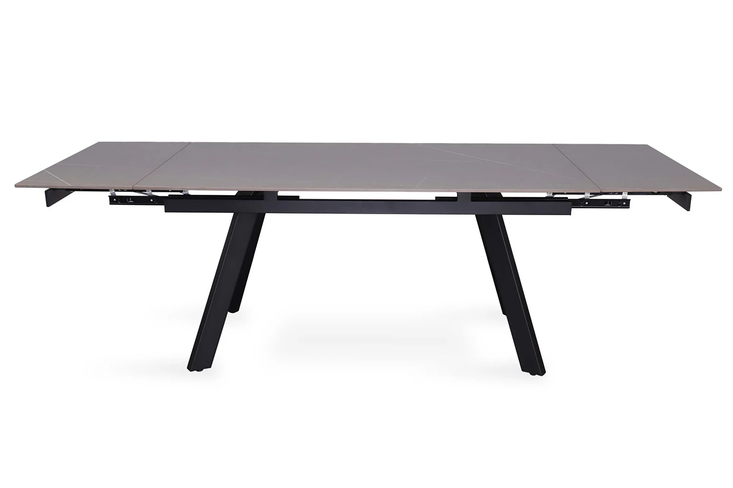 De UITVERKOOP - Uitschuifbare tafel 'Hera' 160-240 cm is een moderne rechthoekige eettafel met een steengrijs tafelblad en zwarte schuine poten, hier gedeeltelijk uitgeschoven.