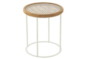 De Bijzettafel Wit 50 x 50 CM Metaal is een kleine ronde bijzettafel met een lichte houten rand, een blad met ruitpatroon en dunne witmetalen poten die een ronde basis vormen.