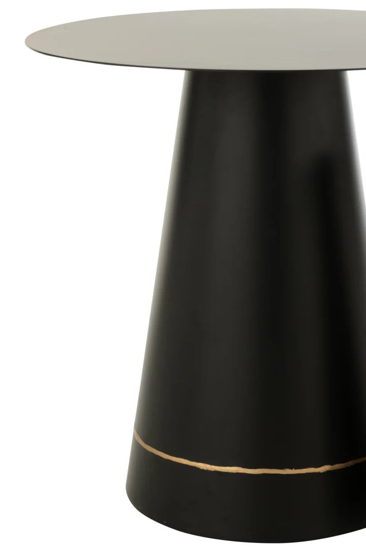 De Bijzettafel Zwart is een moderne vierkante bijzettafel (50 x 50 cm) met een ijzeren ontwerp, met een glad, lichtgekleurd blad en een zwart onderstel geaccentueerd met subtiel goud aan de onderkant.