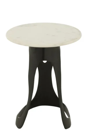 De Bijzettafel Zwart, Wit 41 x 48 CM is een ronde bijzettafel met een wit blad en een sculpturaal zwart aluminium onderstel met gebogen, opengewerkte poten.