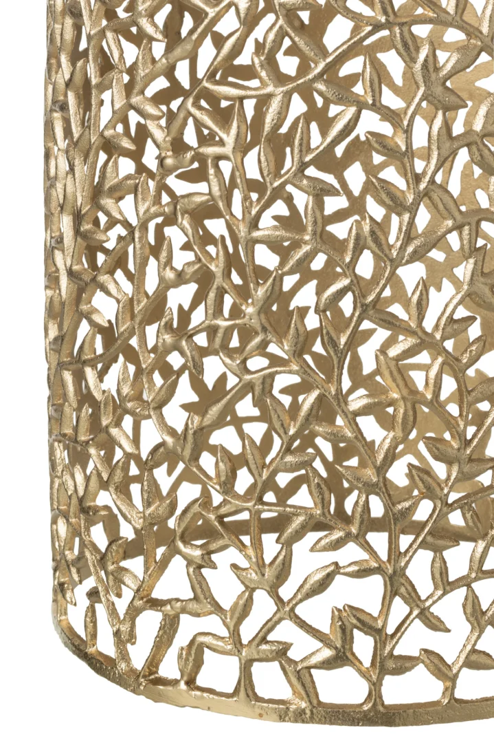 Een close-up van de S/2 Bijzettafel Aluminium Goudkleurig, een set goudkleurige aluminium bijzettafels.