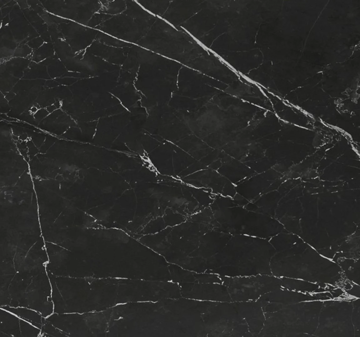 De Rick Uitschuiftafel 160x90 (+2 x 40cm) Deckstone Zwart Marmer heeft een strak zwart marmeren oppervlak met fijne, onregelmatige witte aderen, die een gladde, gepolijste en elegante high-end afwerking bieden.