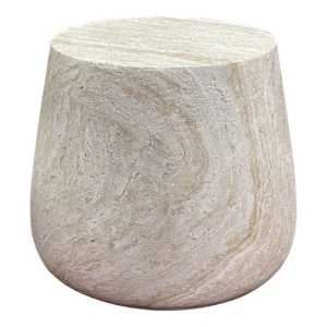 De Bonn Bijzettafel is een ronde, beige stenen kruk of bijzettafel met een glad, plat blad, zacht gebogen zijkanten en natuurlijke adering met wervelende patronen.