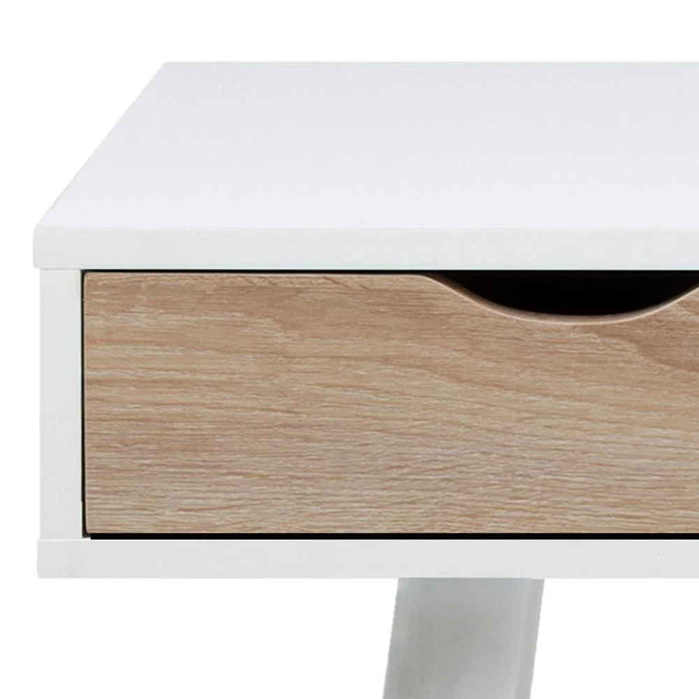 Detail van wit bureau met Sonoma eiken lade. Strak design bureau 110x50 cm.