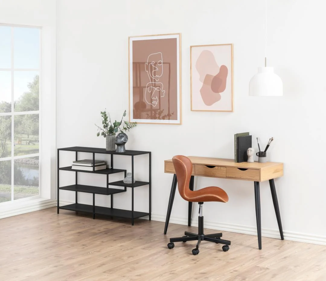 Industriële bureau eikenlook MDF met zwart stalen frame en 3 lades.