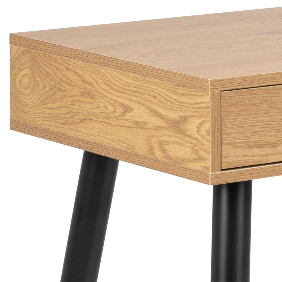 Bureau eikenlook MDF met zwart stalen poten en lades. Industrieel design.
