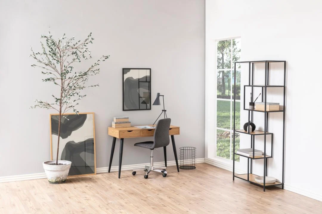 Industriële bureau eikenlook MDF met zwart stalen frame en 3 lades.
