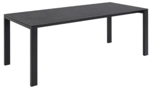 De Eettafel Brentford 200 x 90 CM Rechthoek is een rechthoekige tafel van zwart keramiek met een eenvoudig, modern ontwerp en vier rechte poten, tegen een effen witte achtergrond.
