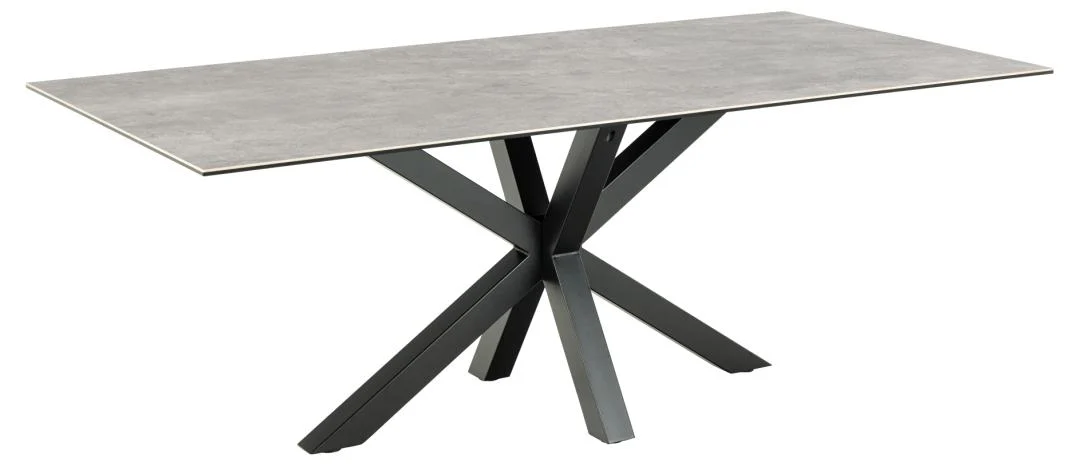 De Eettafel Nieuwe Sfeer is een rechthoekige tafel van 200 x 100 cm met een dun, steenachtig keramisch blad en zwarte stalen poten in een geometrisch, hoekig ontwerp.