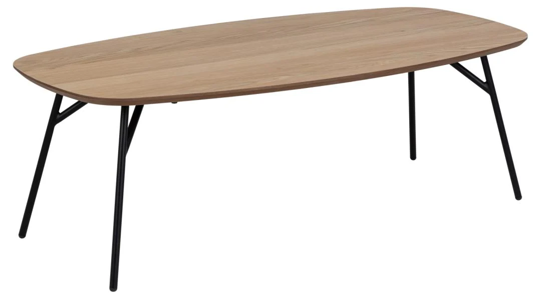 De Salontafel Zwart is een ronde salontafel van 40 cm met een blad van eikenfineer en vier zwarte, gehoekte metalen poten.