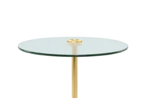 Een Bijzettafel Zwart, Goud 17 CM Rond Marmer met een dun, rond marmeren blad en een enkele goud metalen sokkel, tegen een effen witte achtergrond.