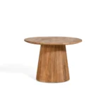 De bijzettafel Mokka 60 Ø lichtbruin is een ronde houten tafel met een glad blad en een breed, taps toelopend onderstel met verticale groeven, afgebeeld tegen een effen witte achtergrond.
