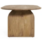 De Bella Eettafel Naturel - 200cm is een houten eettafel met een vierkant blad, een massief gebogen rechthoekig onderstel en een natuurlijke houten afwerking.