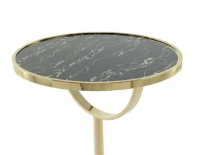 De Bijzettafel Zwart, Roest Marmer is een moderne ronde bijzettafel met een goud metalen frame en een zwart marmeren blad met witte adering. Het onderstel heeft een uniek gebogen ontwerp.