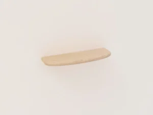 De SENTO BOEKENPLANK80 E02M, een kleine en lichte houten zwevende plank met een minimalistisch ontwerp en afgeronde hoeken, is gemonteerd op een effen gebroken witte muur.