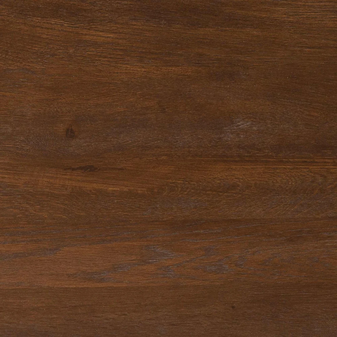 De Eettafel Cloud (180 cm) heeft een donkerbruin eiken oppervlak met zichtbare nerfpatronen die de gladde textuur en natuurlijke houtvariaties benadrukken.