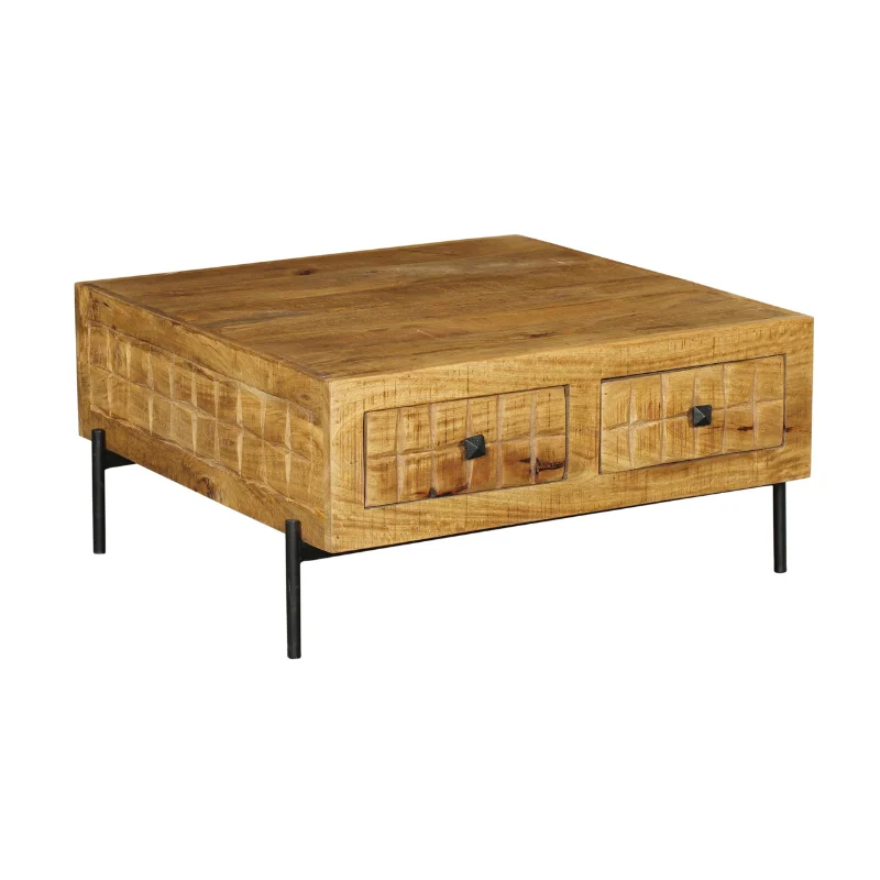 De Salontafel 80 x 80 CM Vierkant is een vierkante houten salontafel met een natuurlijke afwerking, twee laden aan de voorkant met vierkante handgrepen en vier slanke zwarte metalen poten.