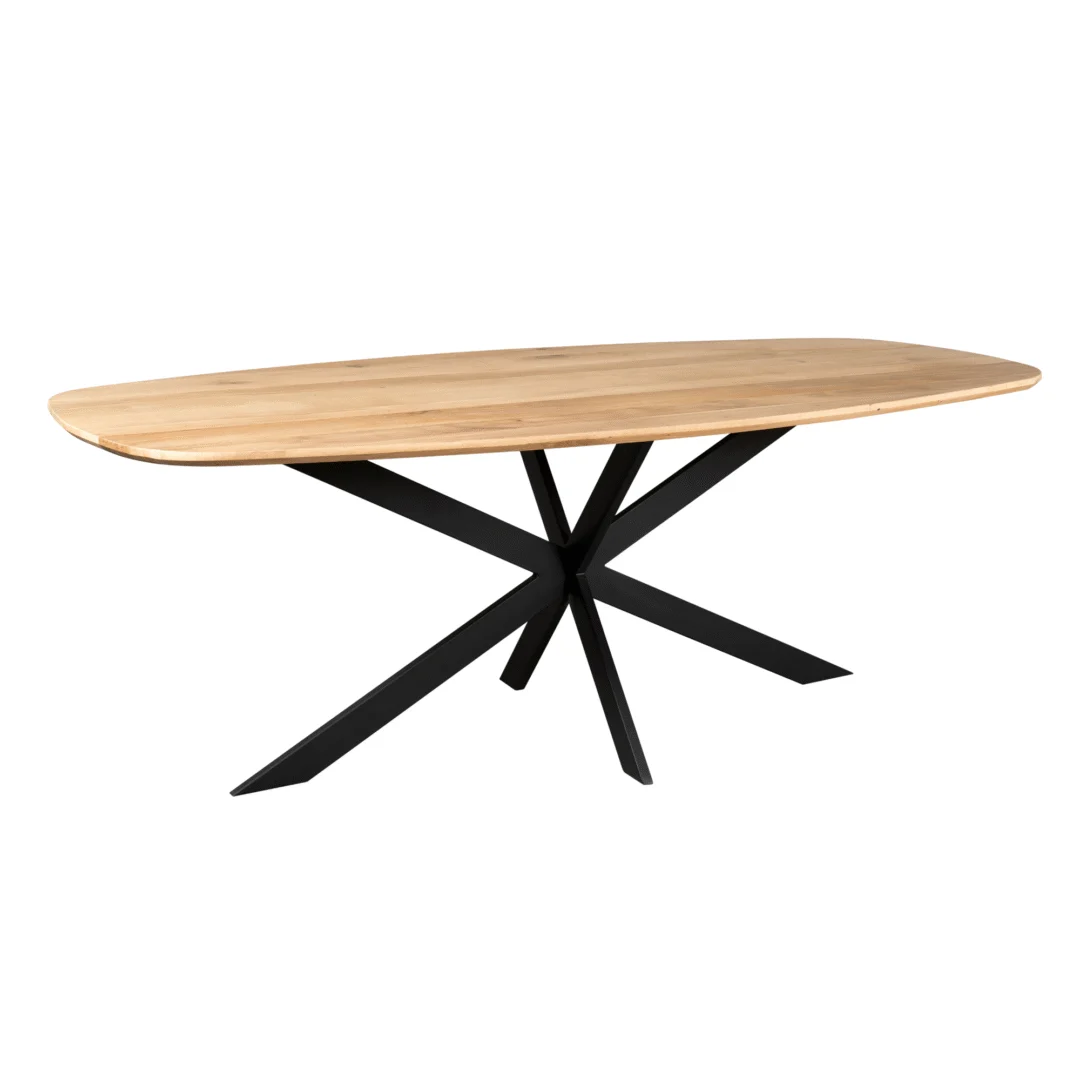 De Eiken eettafel Ferris | Deens Ovaal 240 cm | Naturel is een moderne eettafel met een licht houten ovaal blad en een opvallend zwart metalen onderstel met meerdere schuine poten.