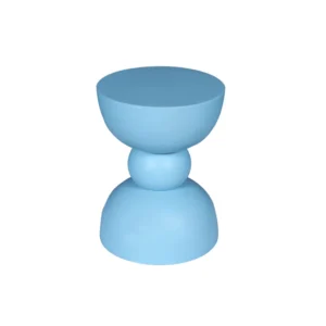 De bijzettafel Jon Blauw is een modern sculpturaal stuk in massief lichtblauw, met een rond blad, een centrale bol en een omgekeerde koepelvoet - alles tegen een witte achtergrond.