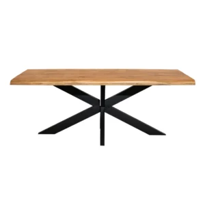 Vooraanzicht van een boomstamtafel met een lichtbruin blad en een zwart metalen onderstel in X-vorm, tegen een witte achtergrond.