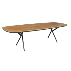 De Eettafel RichWood | 200 cm is een grote, rechthoekige houten tafel met afgeronde hoeken en slanke, schuine zwarte metalen poten, tegen een witte achtergrond.