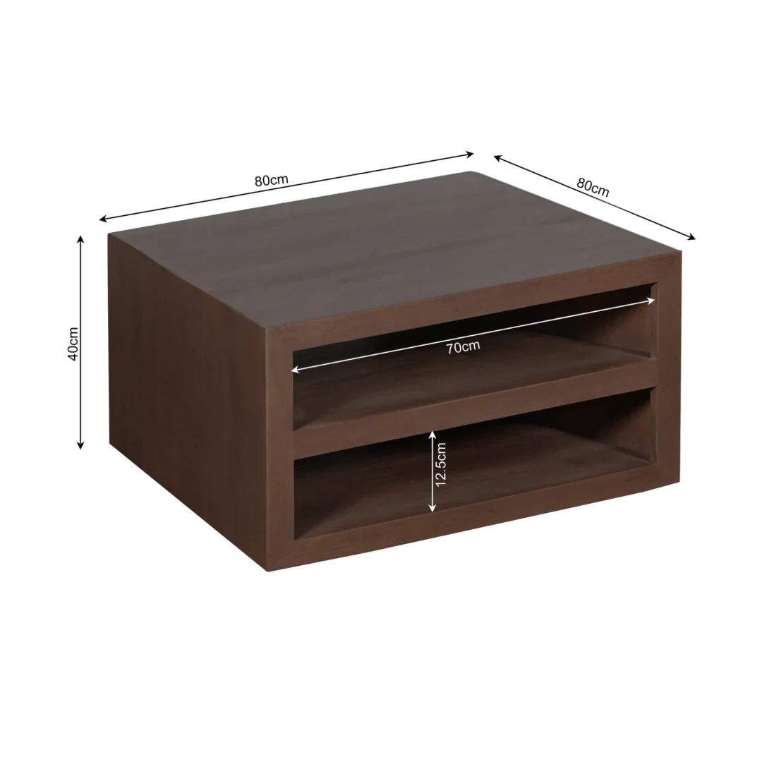Salontafel Walnoot Compact is een rechthoekig bruin houten TV-meubel met twee open planken. De afmetingen zijn 80 cm breed, 80 cm diep en 40 cm hoog; de binnenste plank is 70 cm breed en 12,5 cm hoog.
