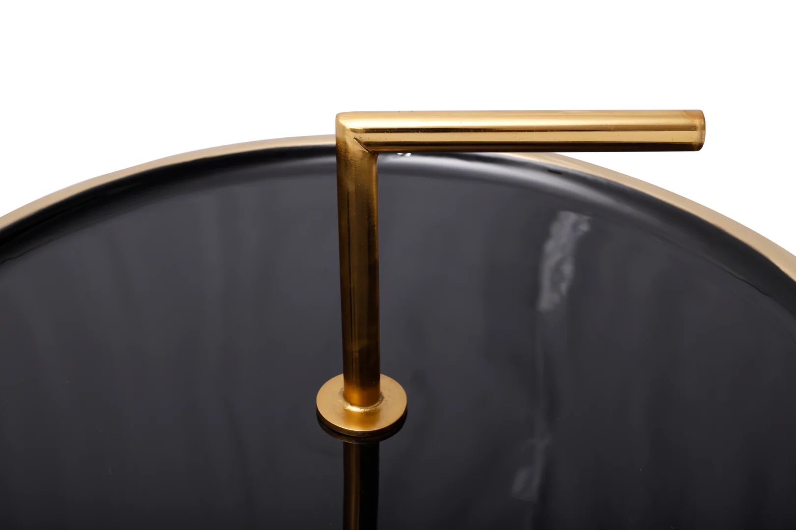 Een close-up van de Bijzettafel Zwart 13 CM Rond Ijzer Design, een ronde ijzeren bijzettafel, tegen een witte achtergrond.