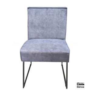 Eetkamerstoel Leeds Chill Me 2: Grijze stoel met vierkante rugleuning en donkere metalen poten.