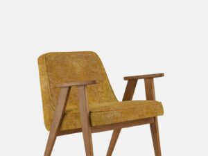 Fauteuil 366 Marmer Mosterdgeel met donker houten frame, een stijlvolle en comfortabele stoel.