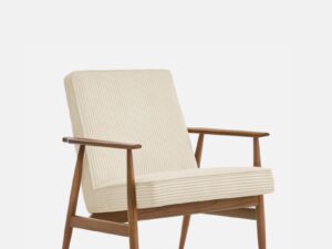 Loungestoel FOX Ribfluweel Crème met natuurlijk houten frame.