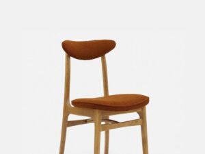 Eetkamerstoel 200-190 Bouclé Sierra met naturel houten frame en oranje bouclé bekleding.