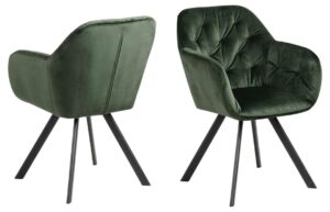 Lola eetkamerstoel met armleuning, groene velvet bekleding en zwart metalen poten.