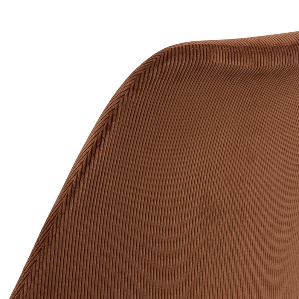 Detailopname van de bruine, geribbelde rugleuning van de Eris eetkamerstoel (set van 2).