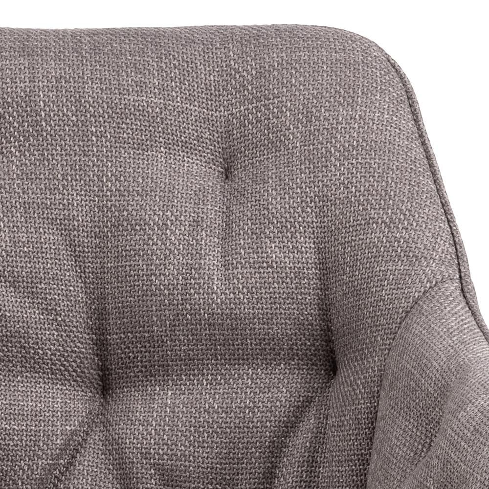Brooke eetkamerstoel met armleuning (set van 2): Detailopname van de grijze stoffen bekleding met knopen.