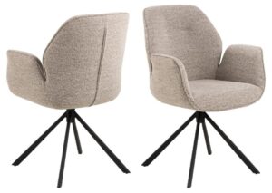 Aura eetkamerstoel met armleuning: Beige stoffen stoel met zwarte metalen poten.