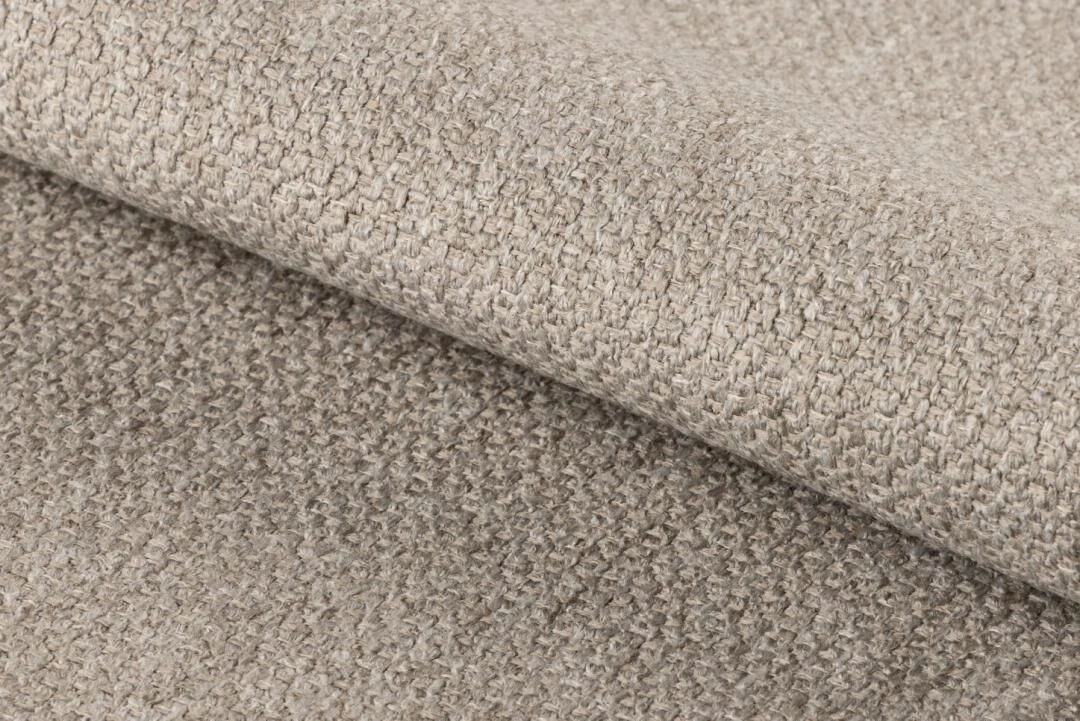Dora eetkamerstoel met armleuning: close-up van beige stof