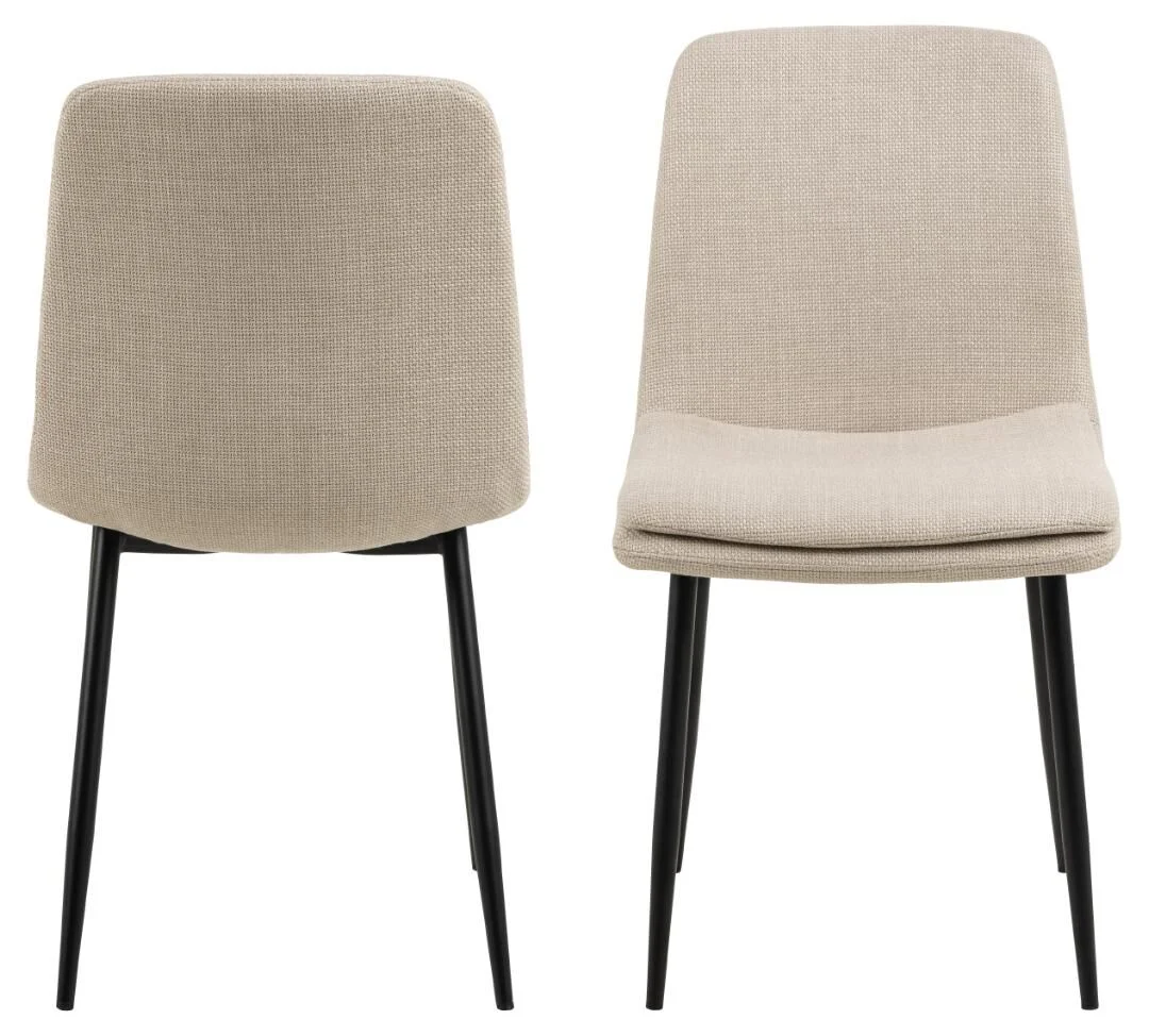 Becca eetkamerstoel (set van 4): Beige gestoffeerde stoel met zwarte metalen poten.