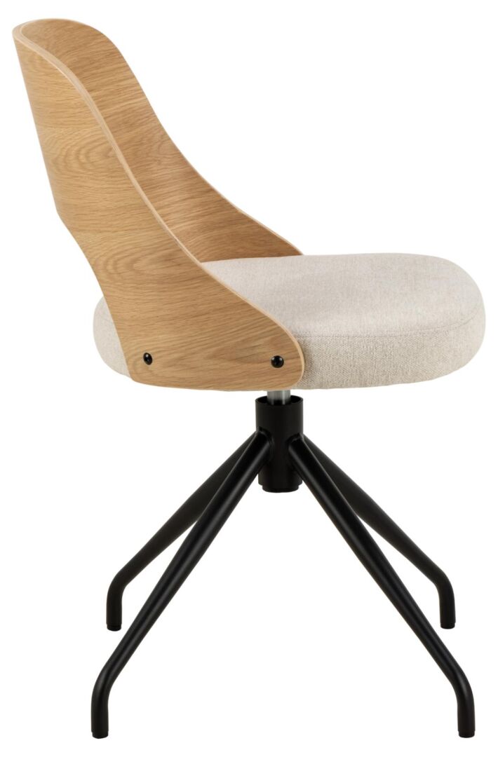 Lucy eetkamerstoel: Houten kuipstoel met beige stoffen zitting en zwart metalen onderstel.