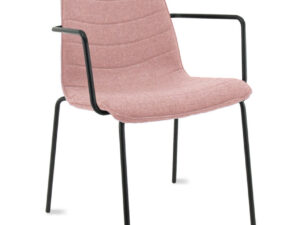Workliving Verona armstoel roze wolvilt: roze stoel met zwarte metalen poten en armleuningen.