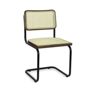 Workliving Bas Stoel Rotan Walnoot Zwart: Stoel met zwart frame, walnoothout en rotan zitting en rugleuning.