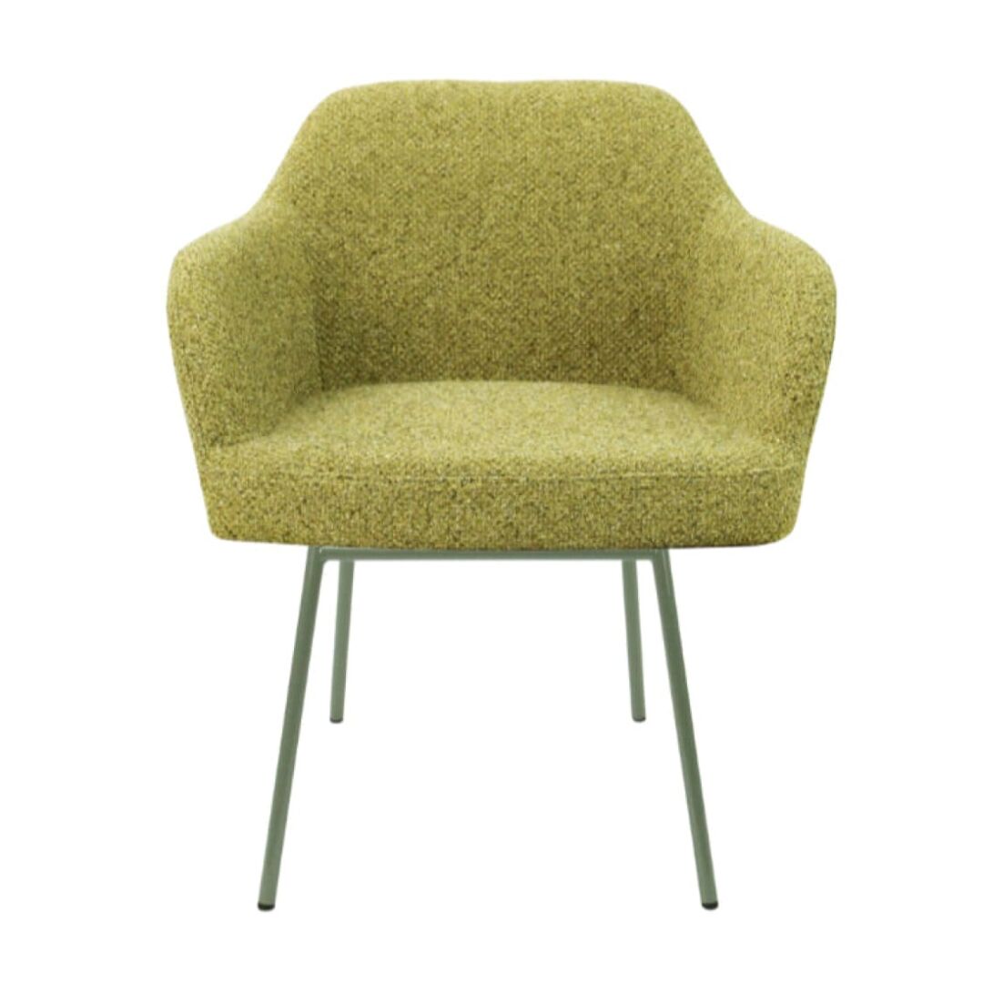 Workliving LoLa Eetkamerstoel: groene gestoffeerde stoel met metalen poten voor een nieuwe sfeer.