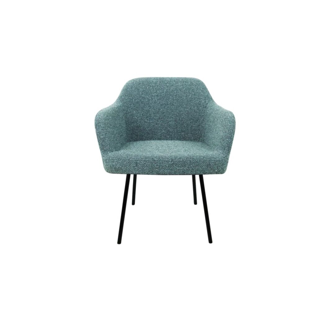 Workliving LoLa Eetkamerstoel: lichtblauwe stoel met zwarte metalen poten voor een nieuwe sfeer.