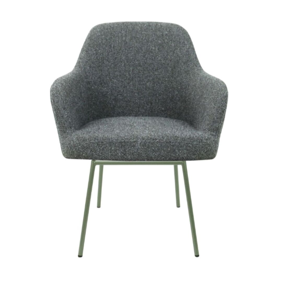 Workliving LoLa Eetkamerstoel: grijze gestoffeerde stoel met metalen poten voor een nieuwe sfeer.