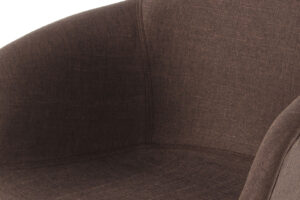 Stoel Winston 300 Bruin: Detailopname van de bruine stoffen bekleding van deze stoel.