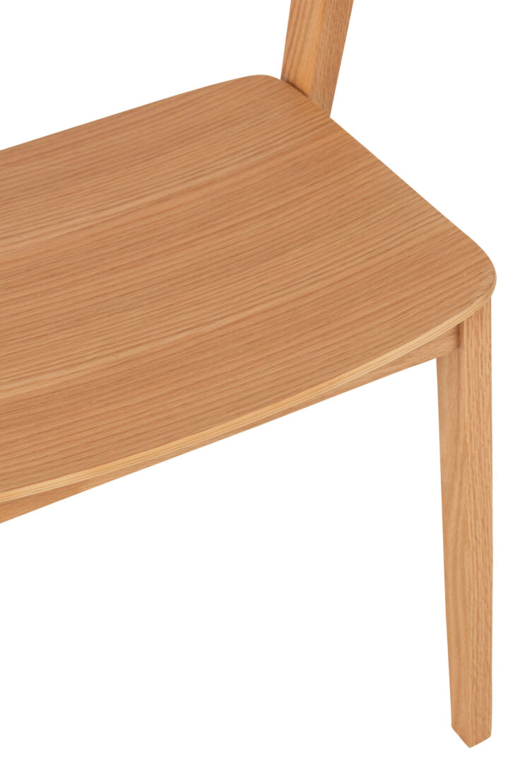 Stoel Laga Eikenhout: Detail van houten zitting en poot. Nieuwe Sfeer.