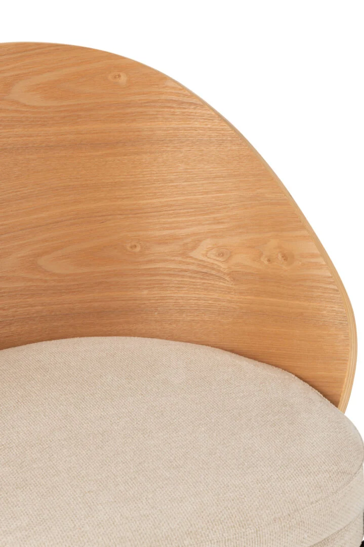 Stoel Lone Multiplex Metaal Naturel Beige van Nieuwe Sfeer: detail van houten rugleuning en beige zitting.