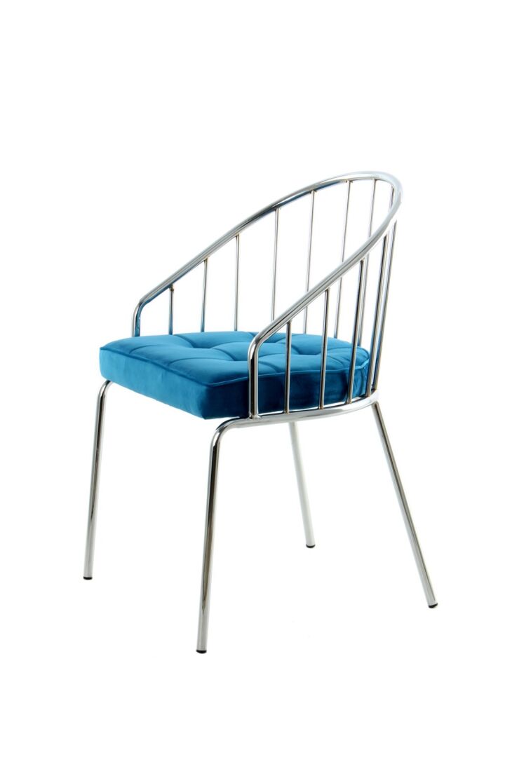 Stoel Palma 100 Blauw Chroom Fluweel: Blauwe velvet stoel met chromen frame.