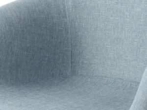 Close-up van Stoel Winston 300 Blauw: blauwe stoffen bekleding.